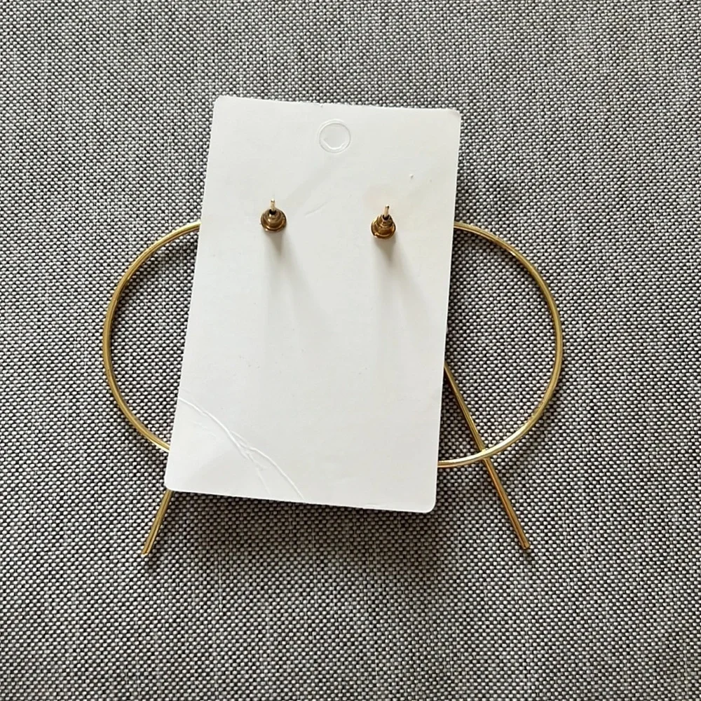 Fun stud earrings! - Picture 2 of 2